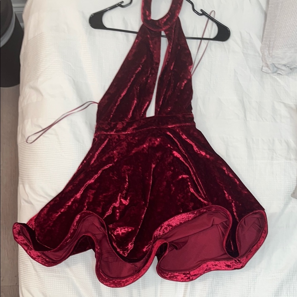 Velvet Halter Dress in Deep Red Lucile Size Women’s Small
